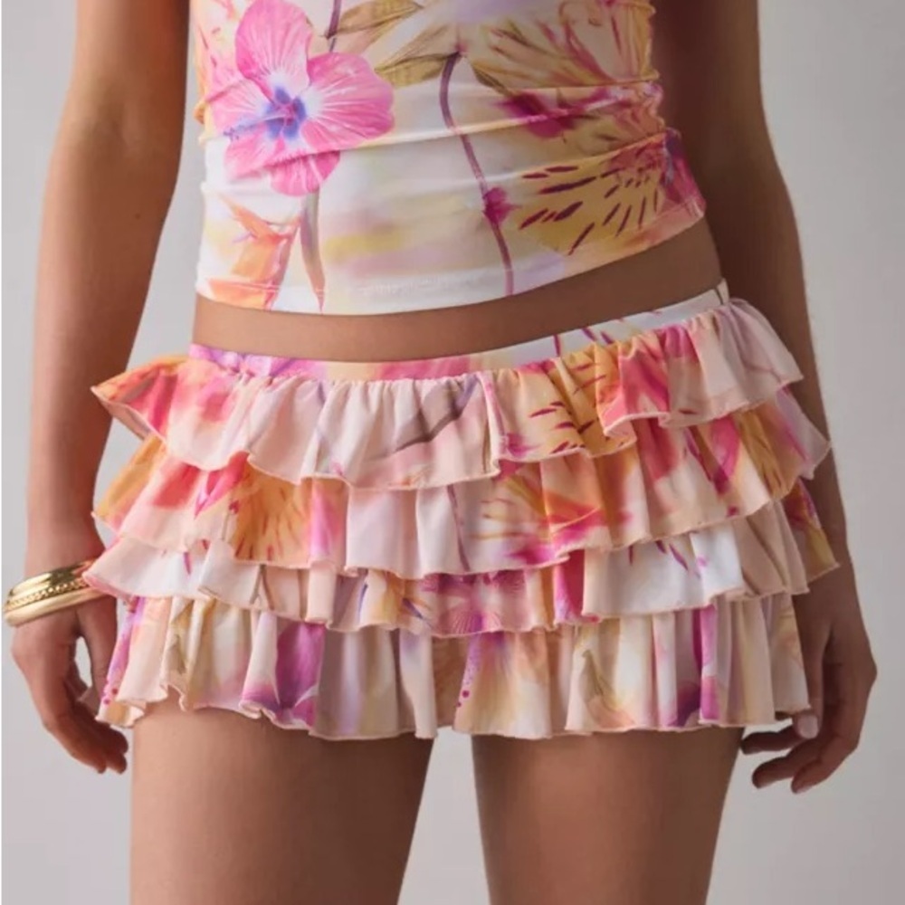 🔆 Urban Outfitters, Out From Under Pink Floral Ruffle Micro Skort - Small/Medium